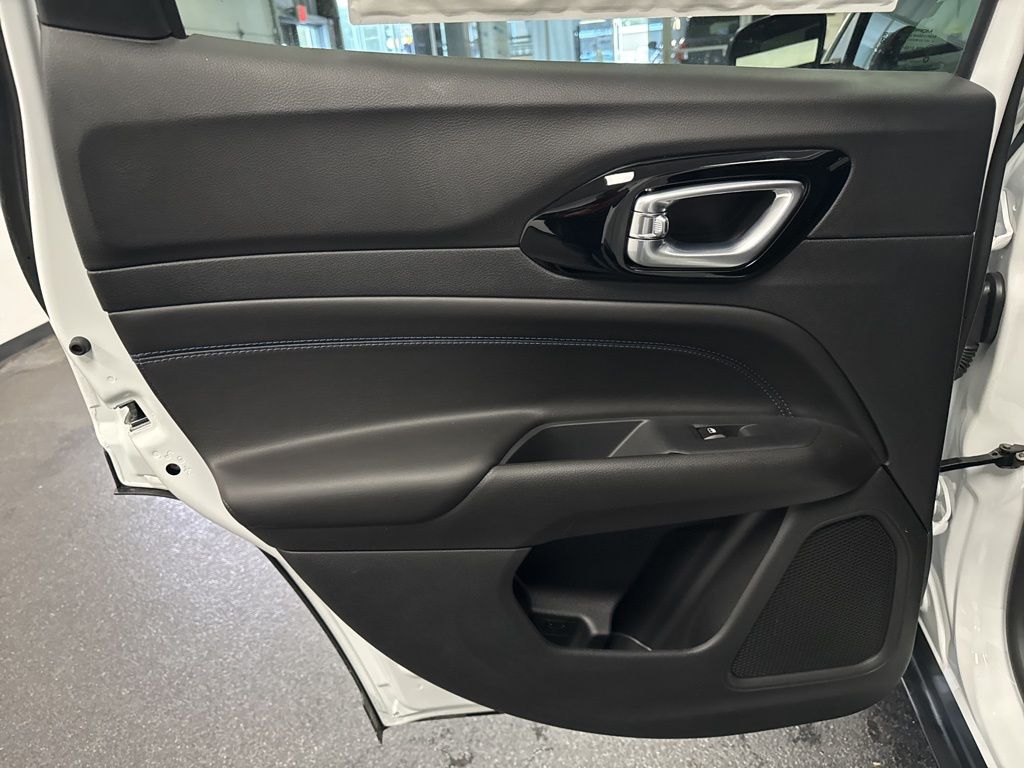 2026 Jeep Compass Latitude Altitude - Photo 27