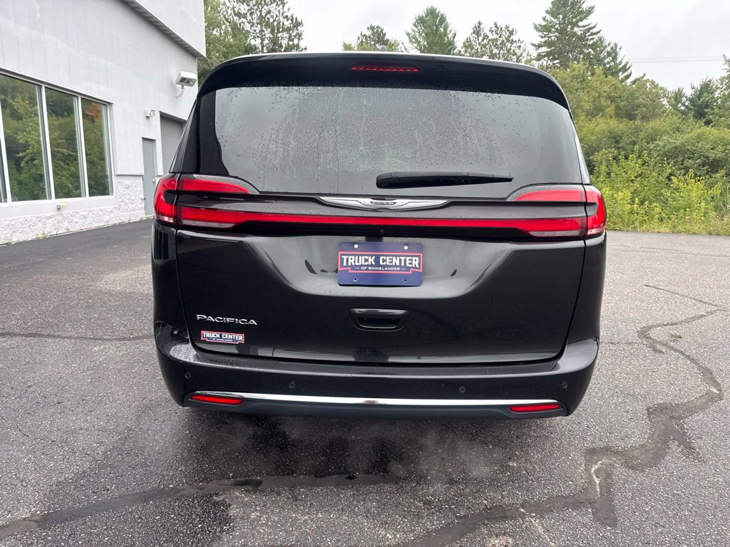Used 2023 Chrysler Pacifica Touring L Minivan/Van
