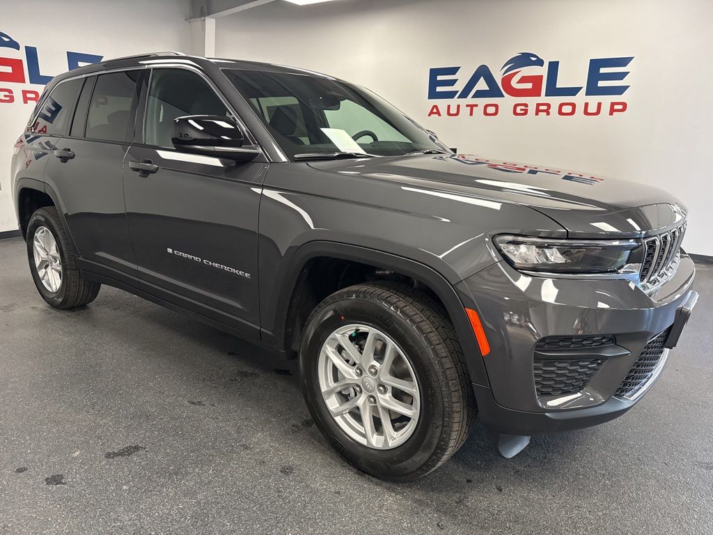 2026 Jeep Grand Cherokee Laredo