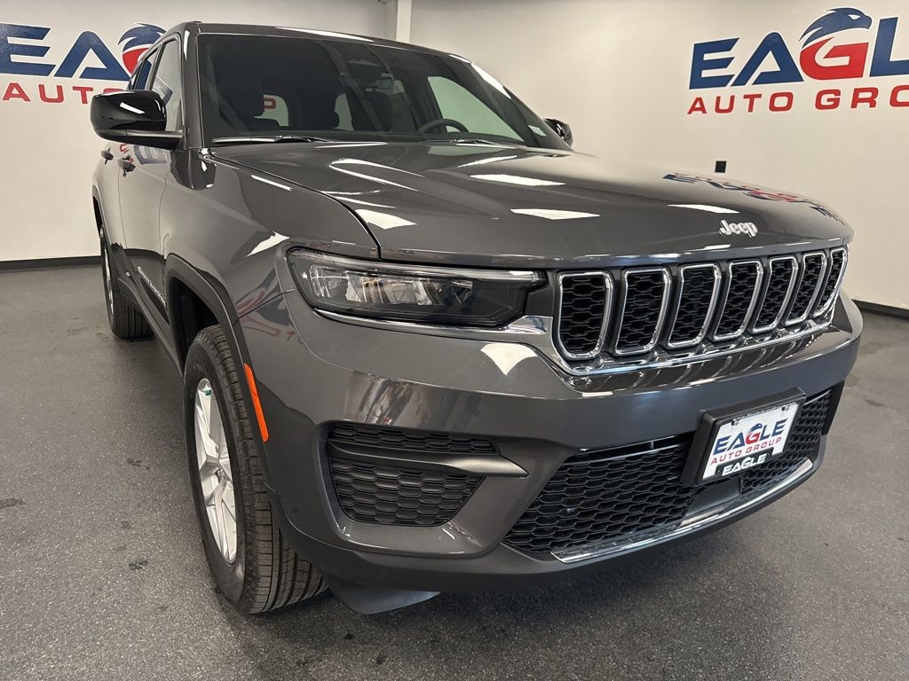 New 2026 Jeep Grand Cherokee Laredo Sport Utility
