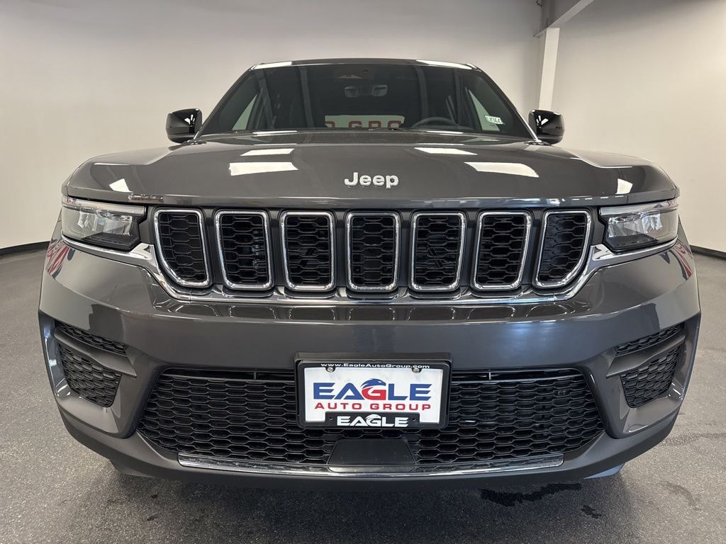 New 2026 Jeep Grand Cherokee Laredo Sport Utility