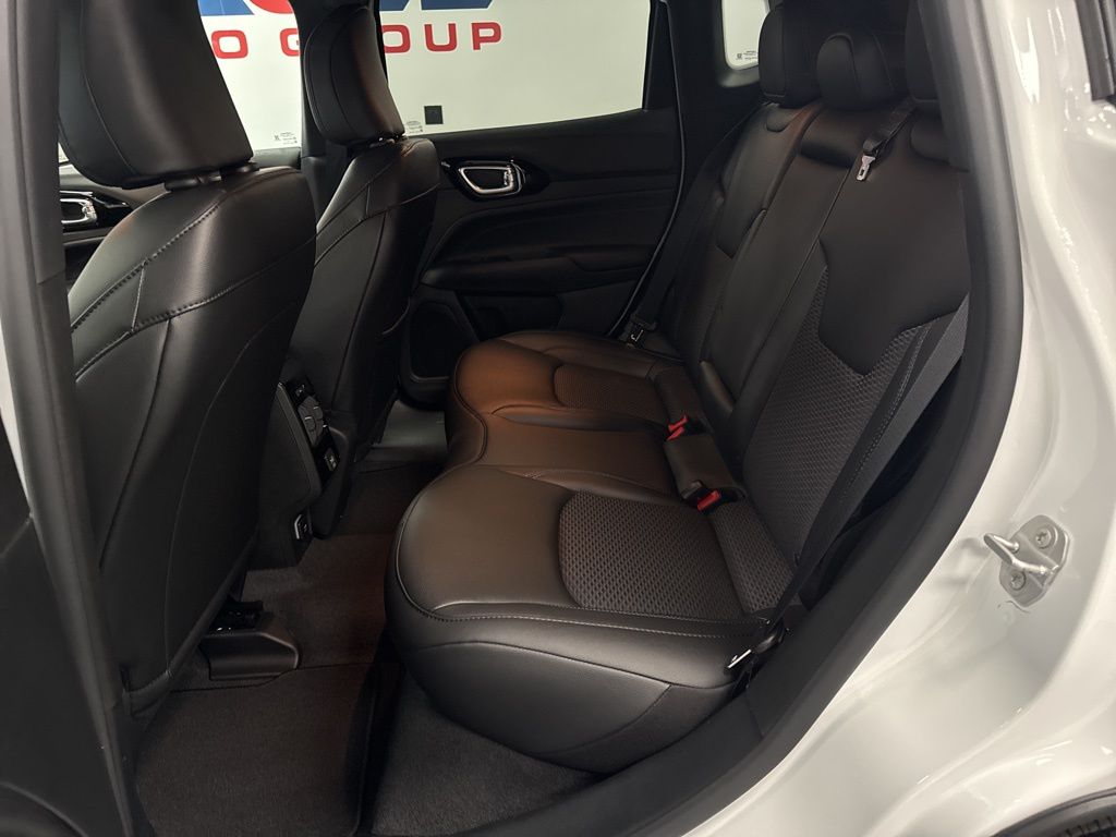 2026 Jeep Compass Latitude Altitude - Photo 28