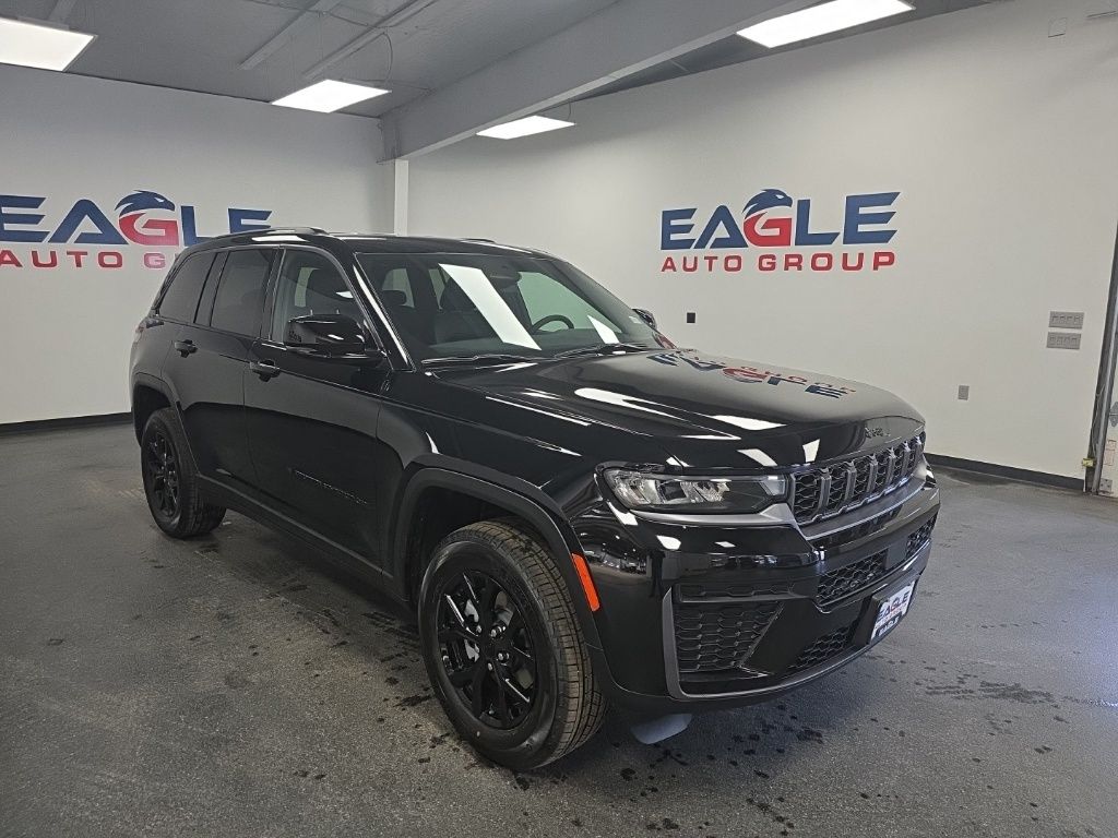 New 2026 Jeep Grand Cherokee Altitude Sport Utility