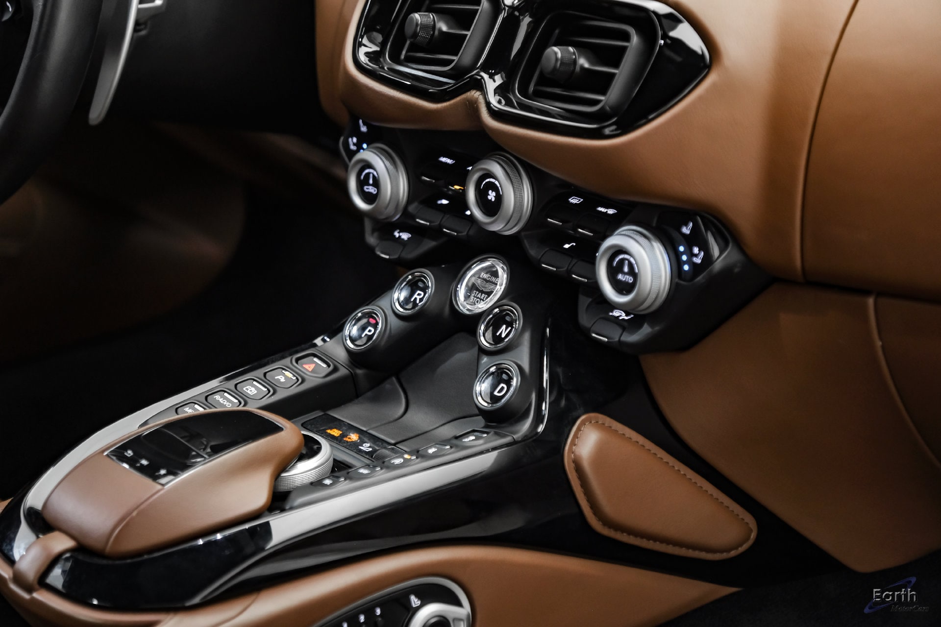 2020 Aston Martin Vantage Base - Photo 48