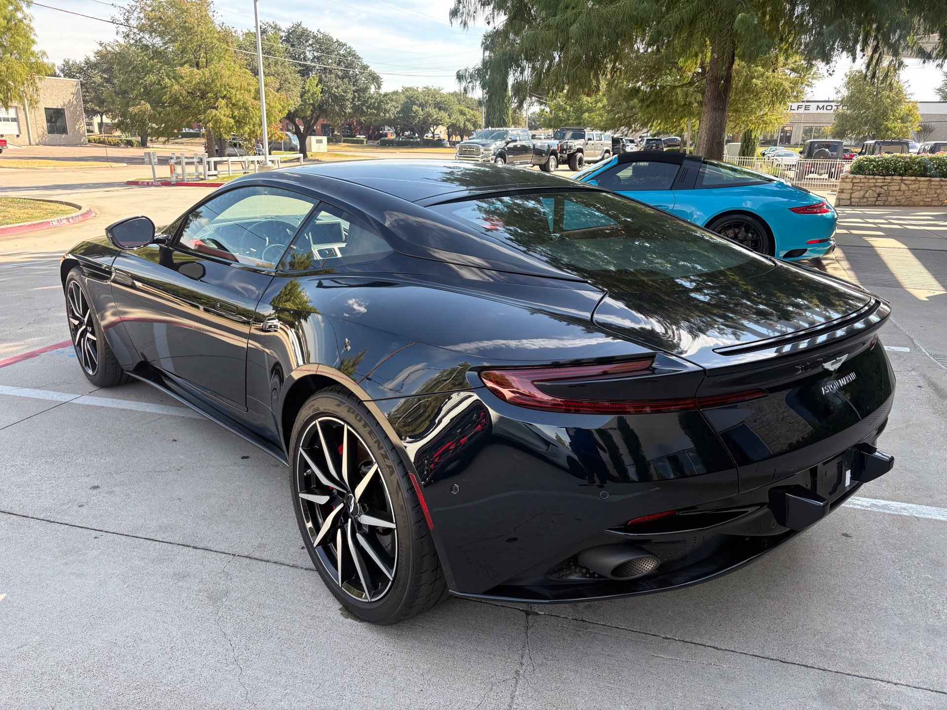 2021 Aston Martin DB11 Base - Photo 6