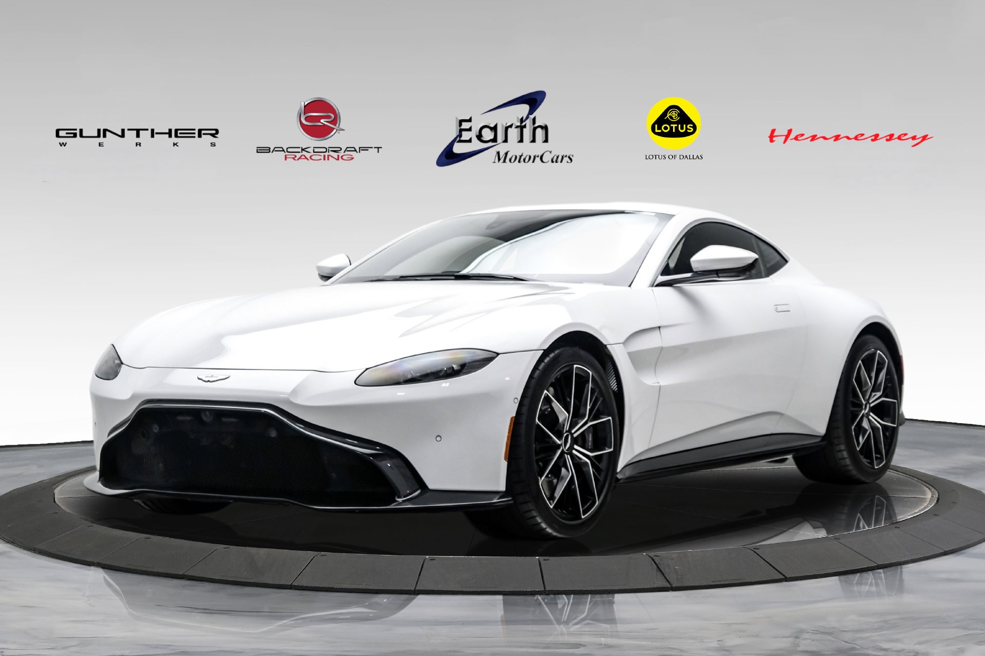 2022 Aston Martin Vantage