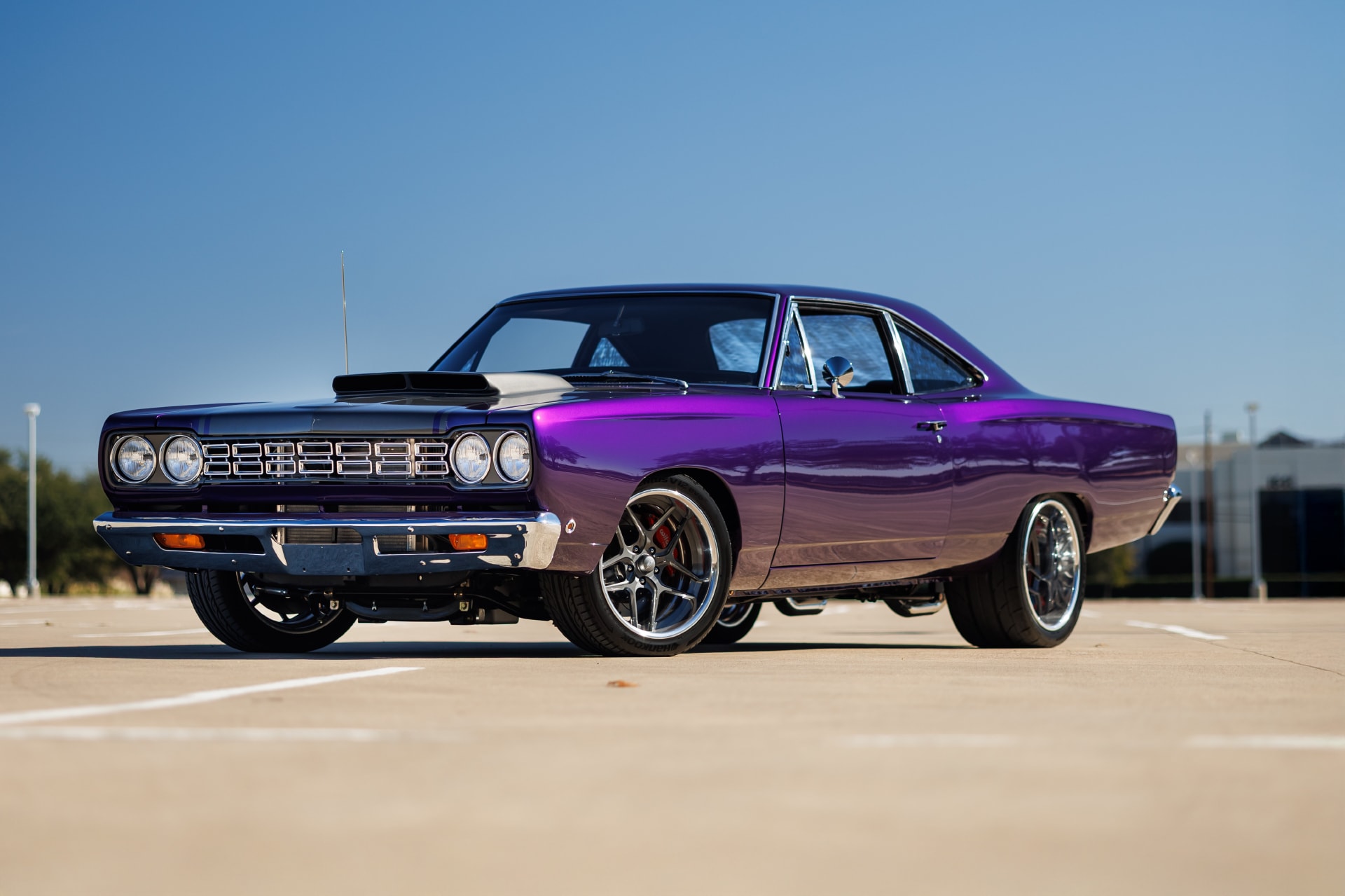 紫輝ページ 1968 Plymouth Road Runner Hellcat Red Eye Restomod For Sale in