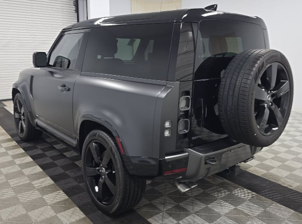 Used 2023 Land Rover Defender 90 V8 2D Sport Utility