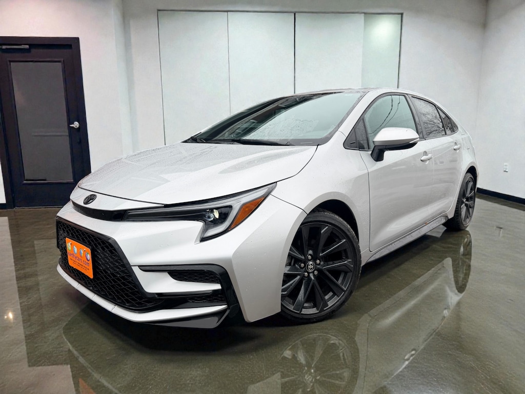 Used 2024 Toyota Corolla SE Sedan