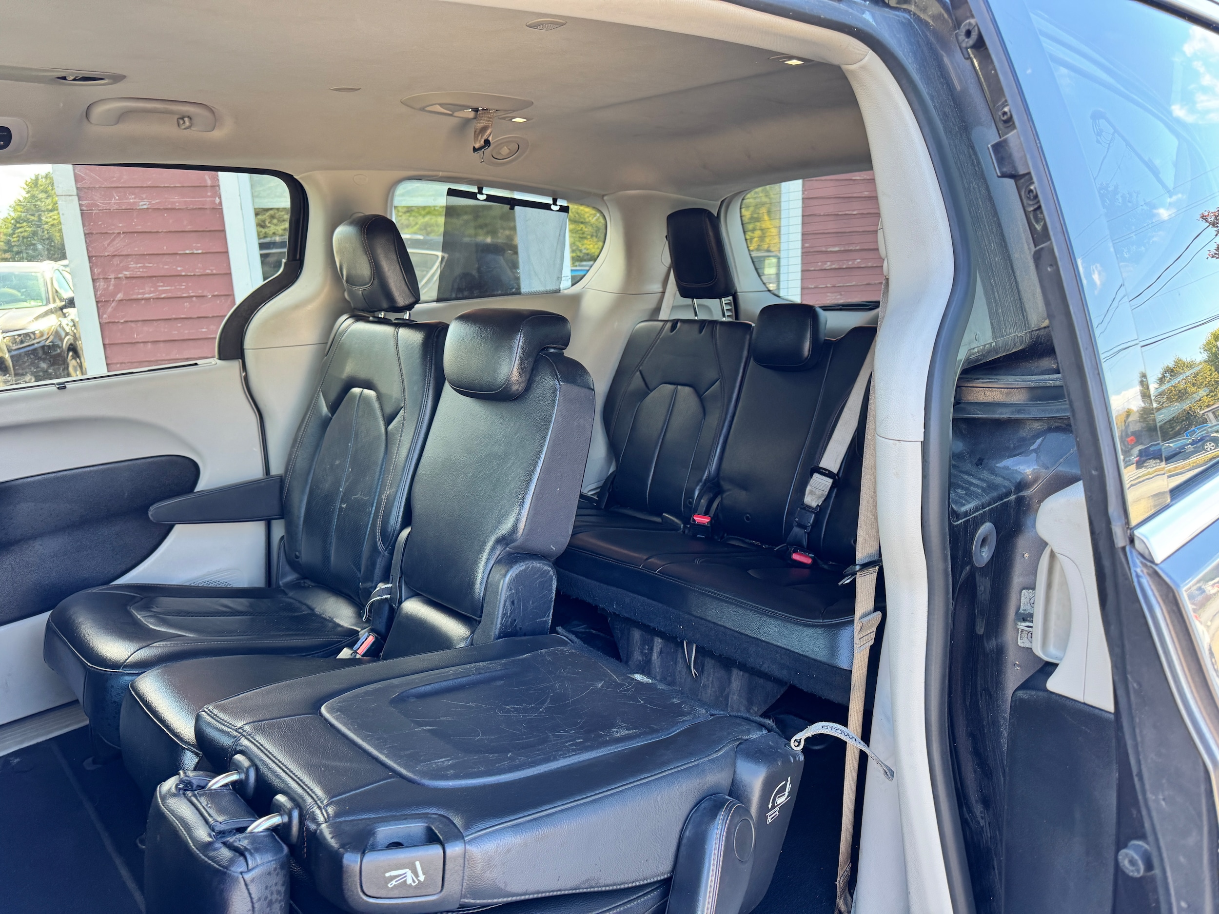 2019 Chrysler Pacifica Touring L - Photo 11