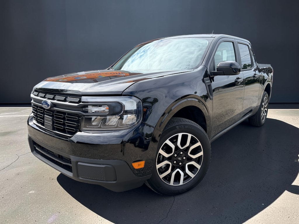 Used 2024 Ford Maverick Lariat Truck SuperCrew