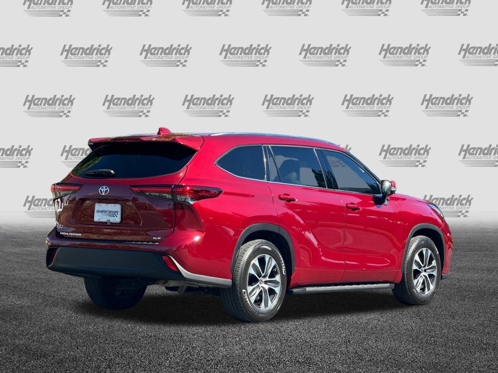 Used 2021 Toyota Highlander XLE SUV