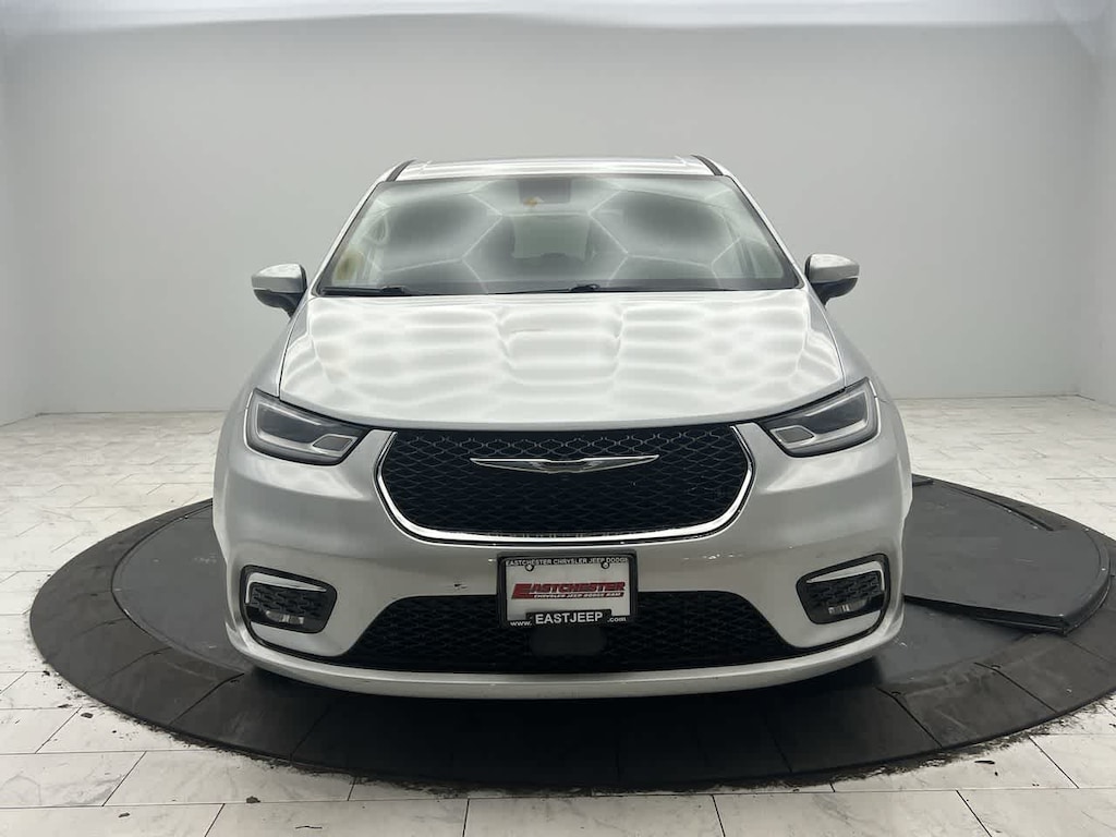 Used 2023 Chrysler Pacifica Touring L FWD