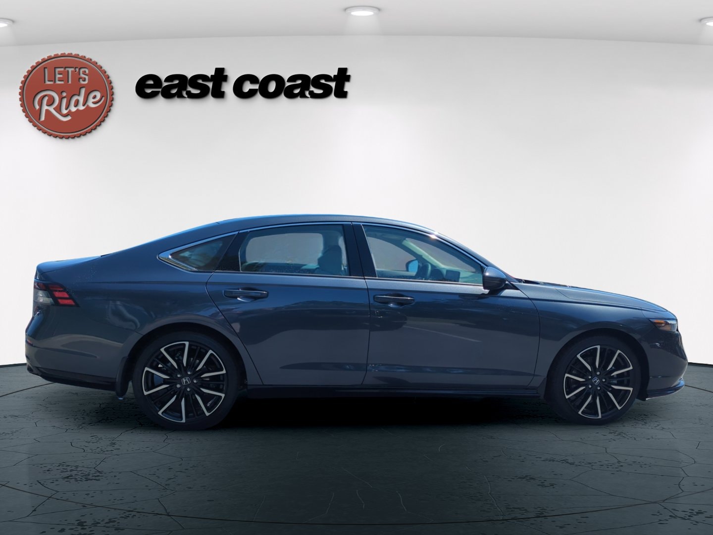 2026 Honda Accord Hybrid Touring - Photo 6