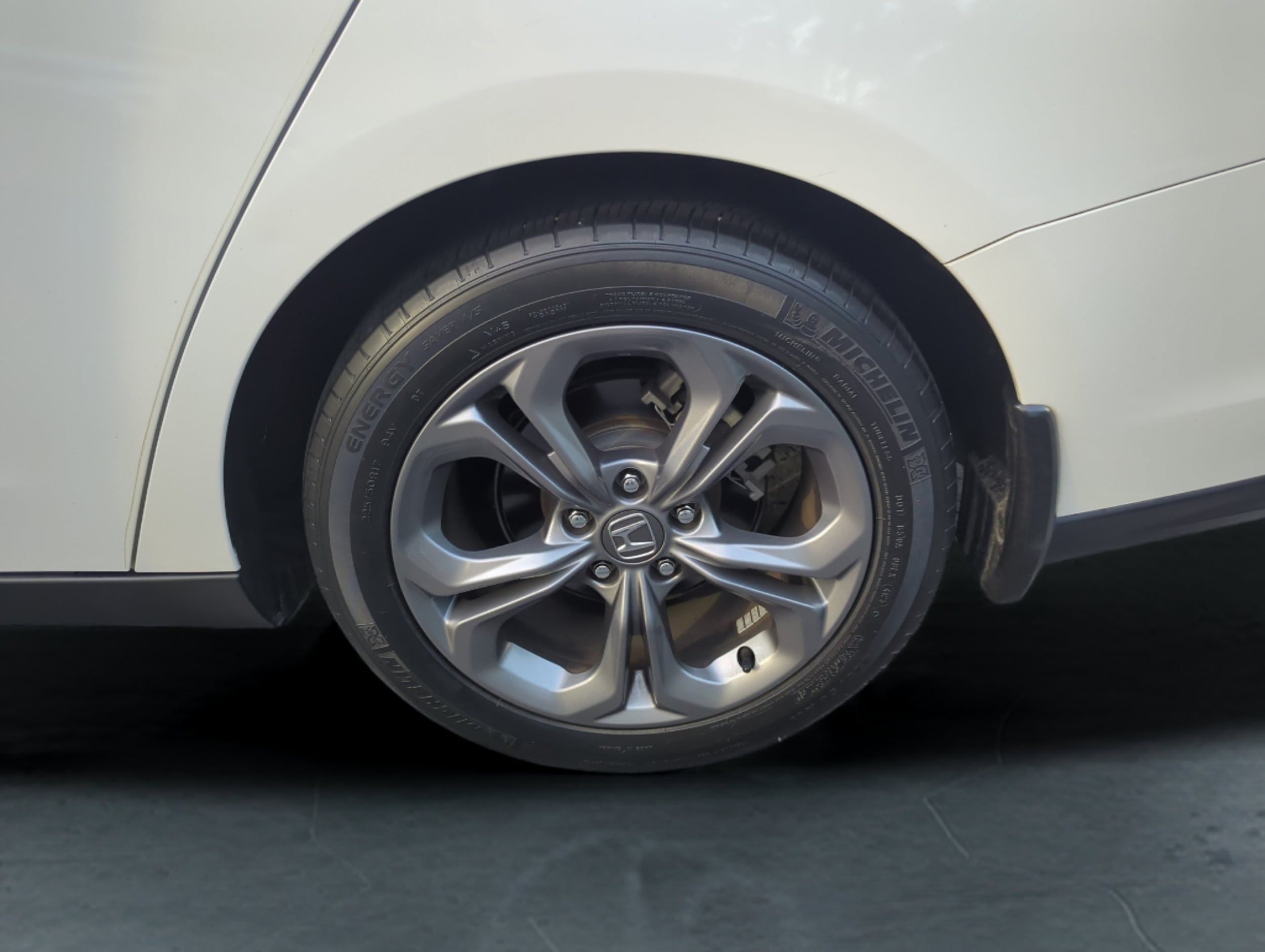 2024 Honda Accord EX - Photo 29
