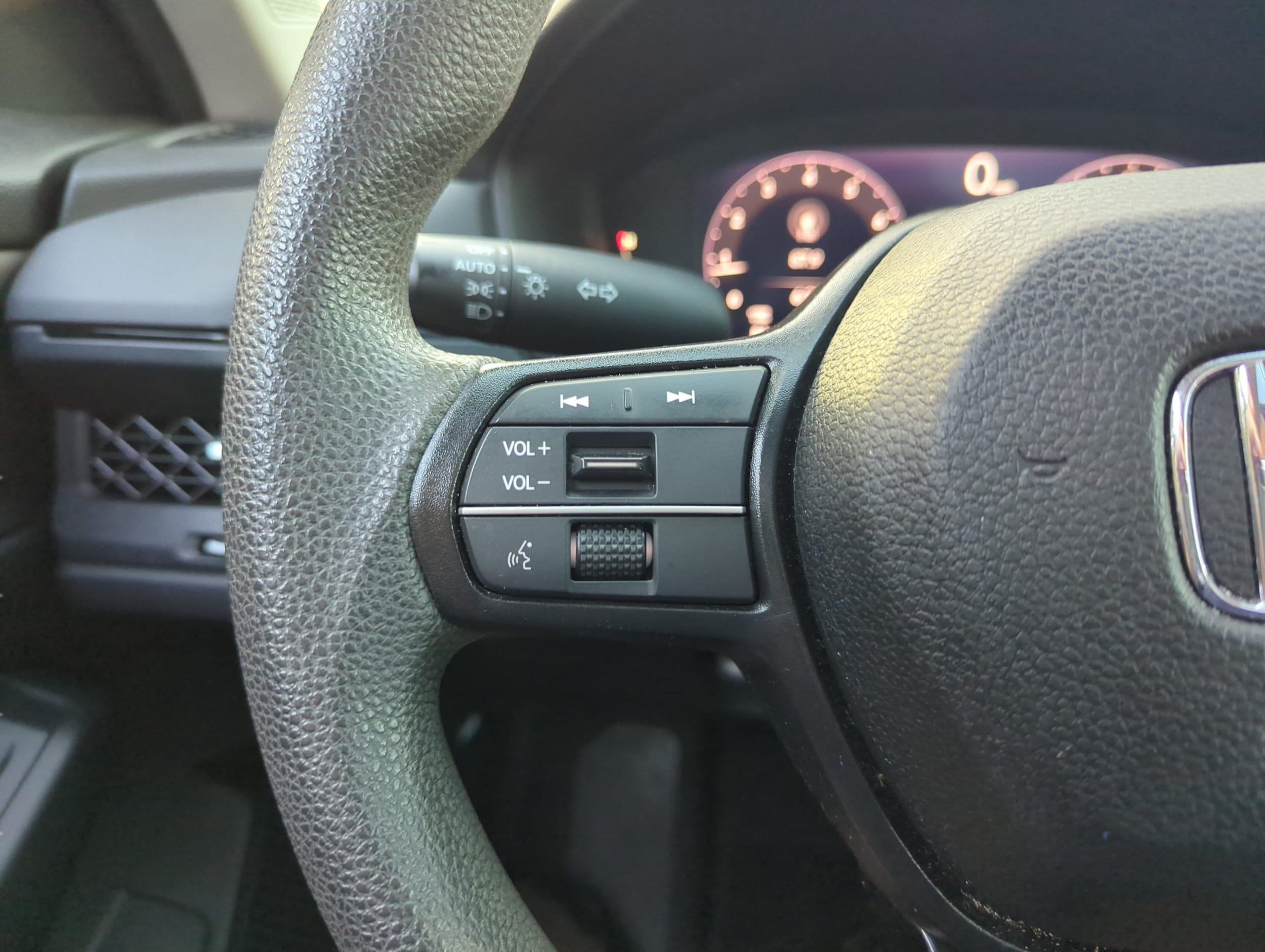 2024 Honda Accord EX - Photo 19