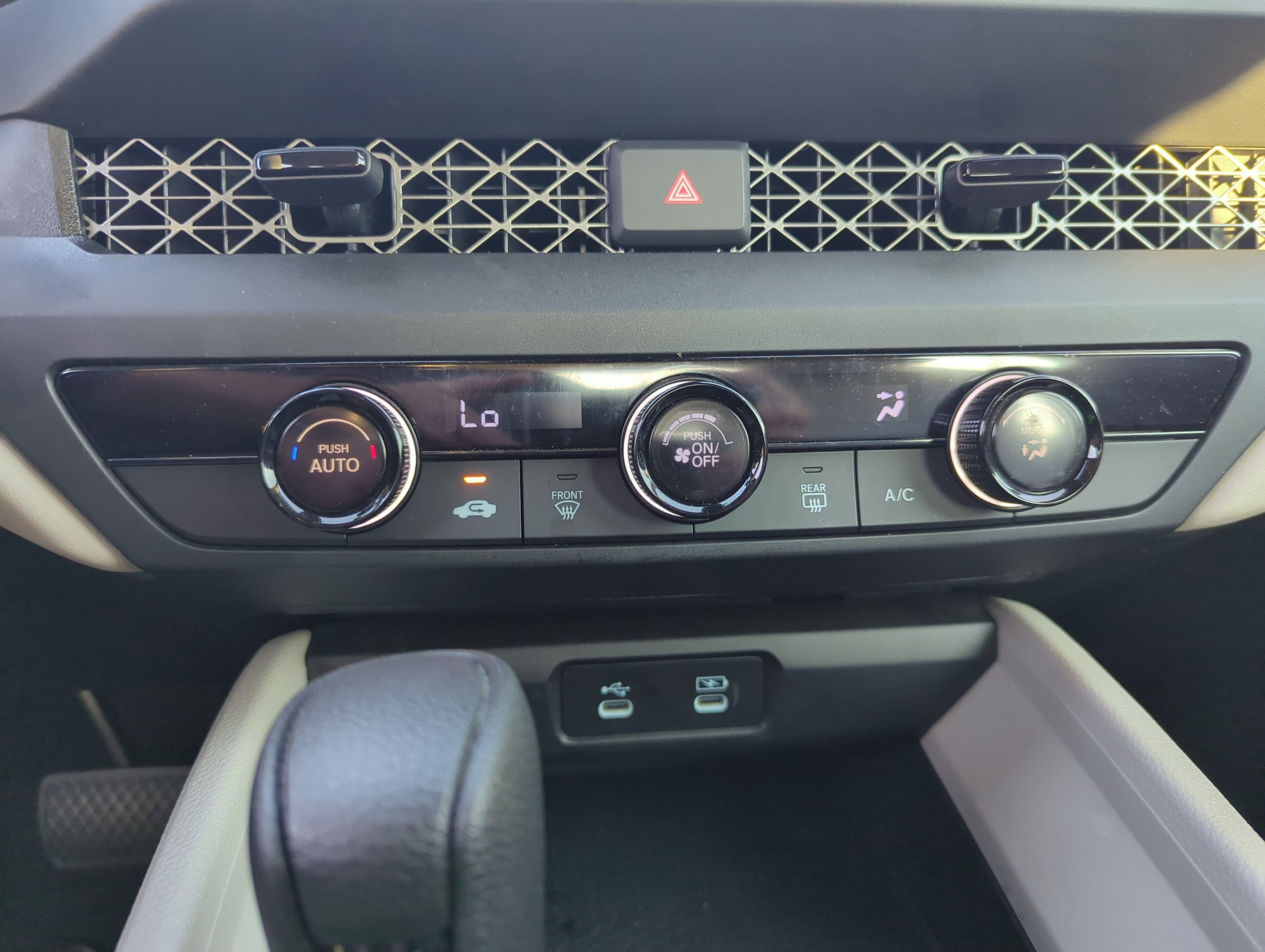 2025 Honda Accord LX - Photo 24
