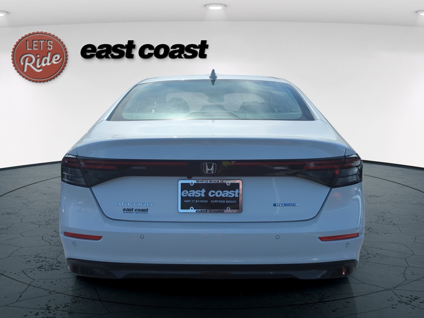 2026 Honda Accord Hybrid EX-L - Photo 8
