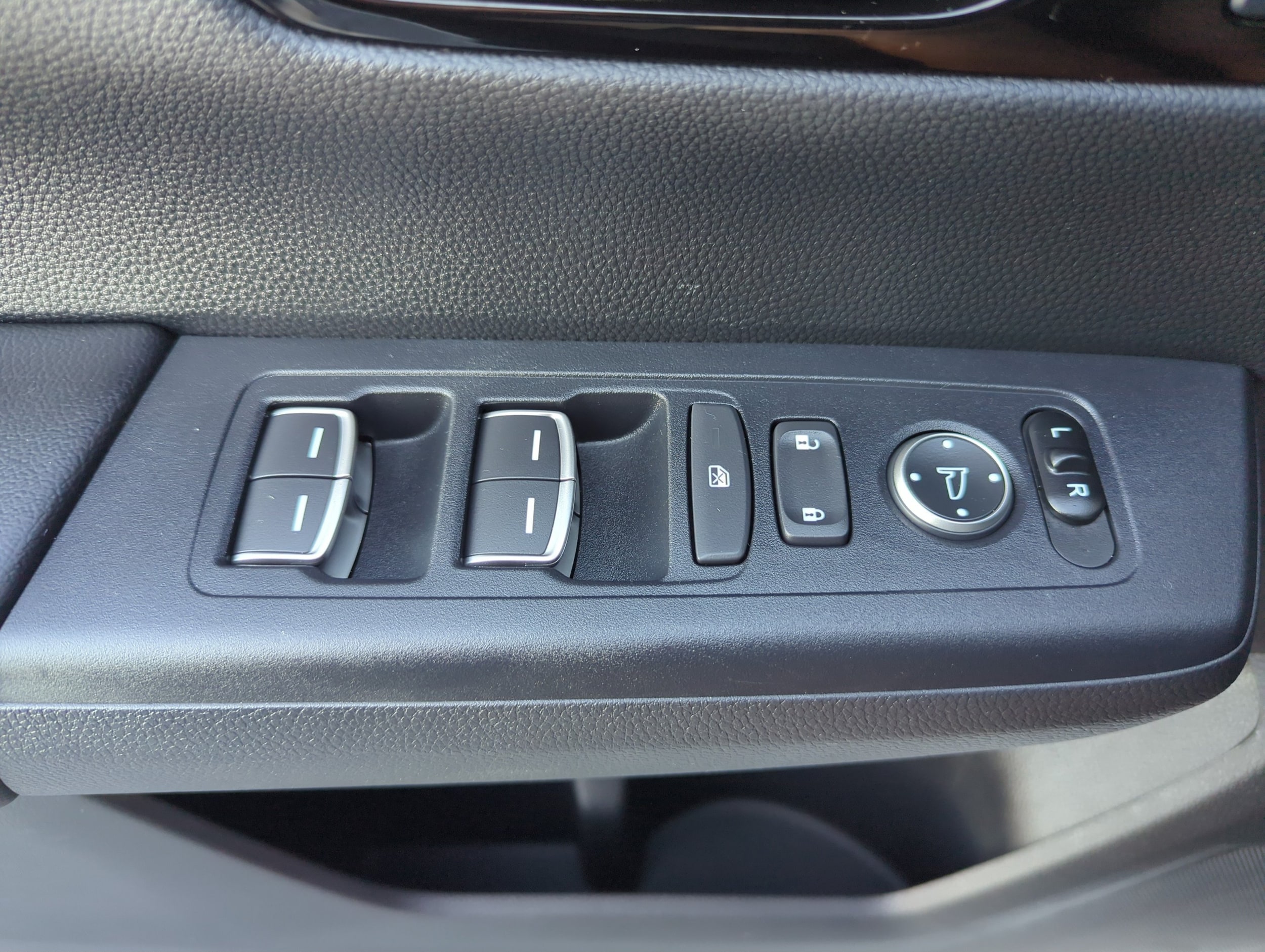 2024 Honda CR-V EX-L - Photo 31