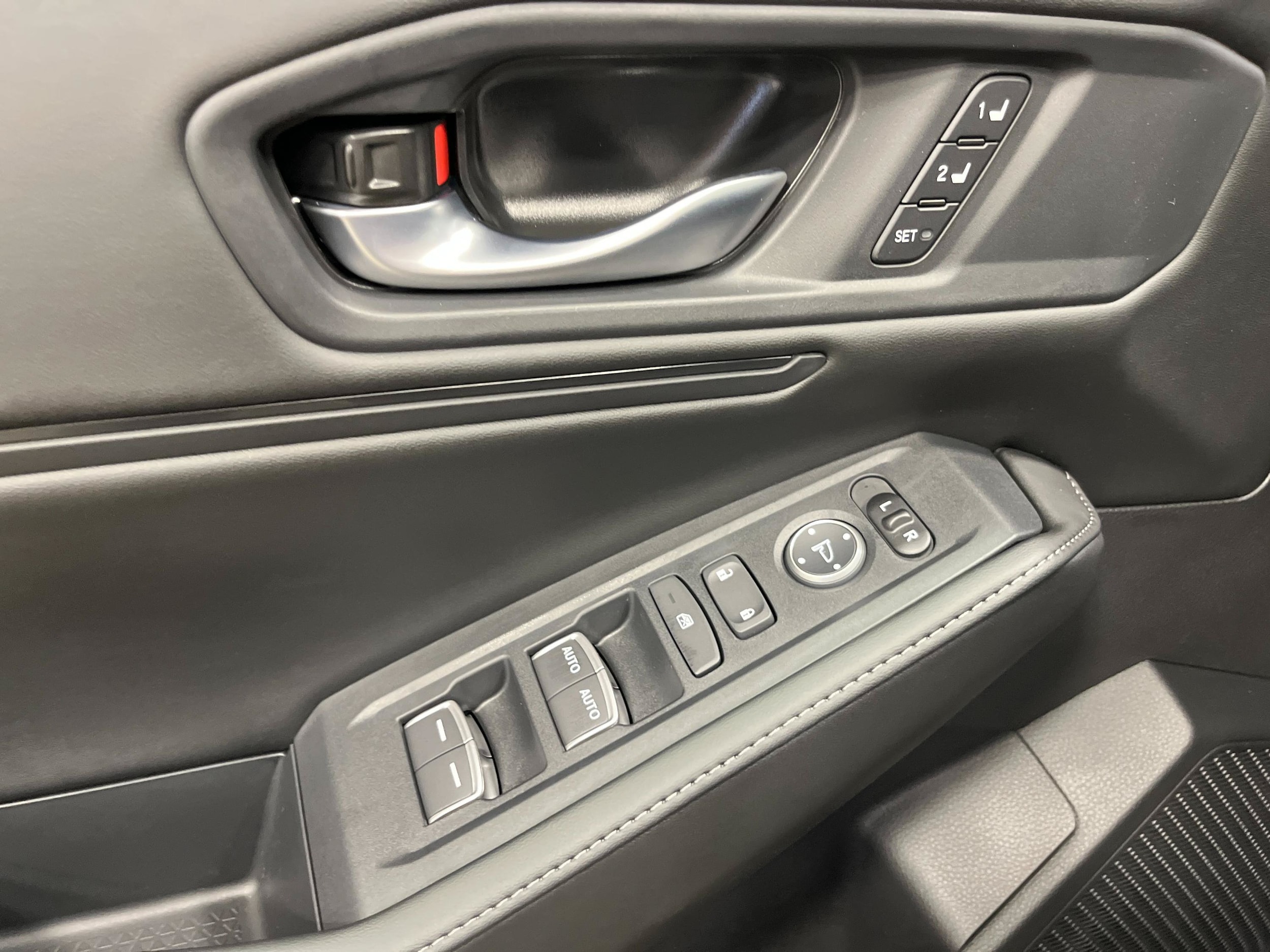 2026 Honda Accord Hybrid Sport-L - Photo 33