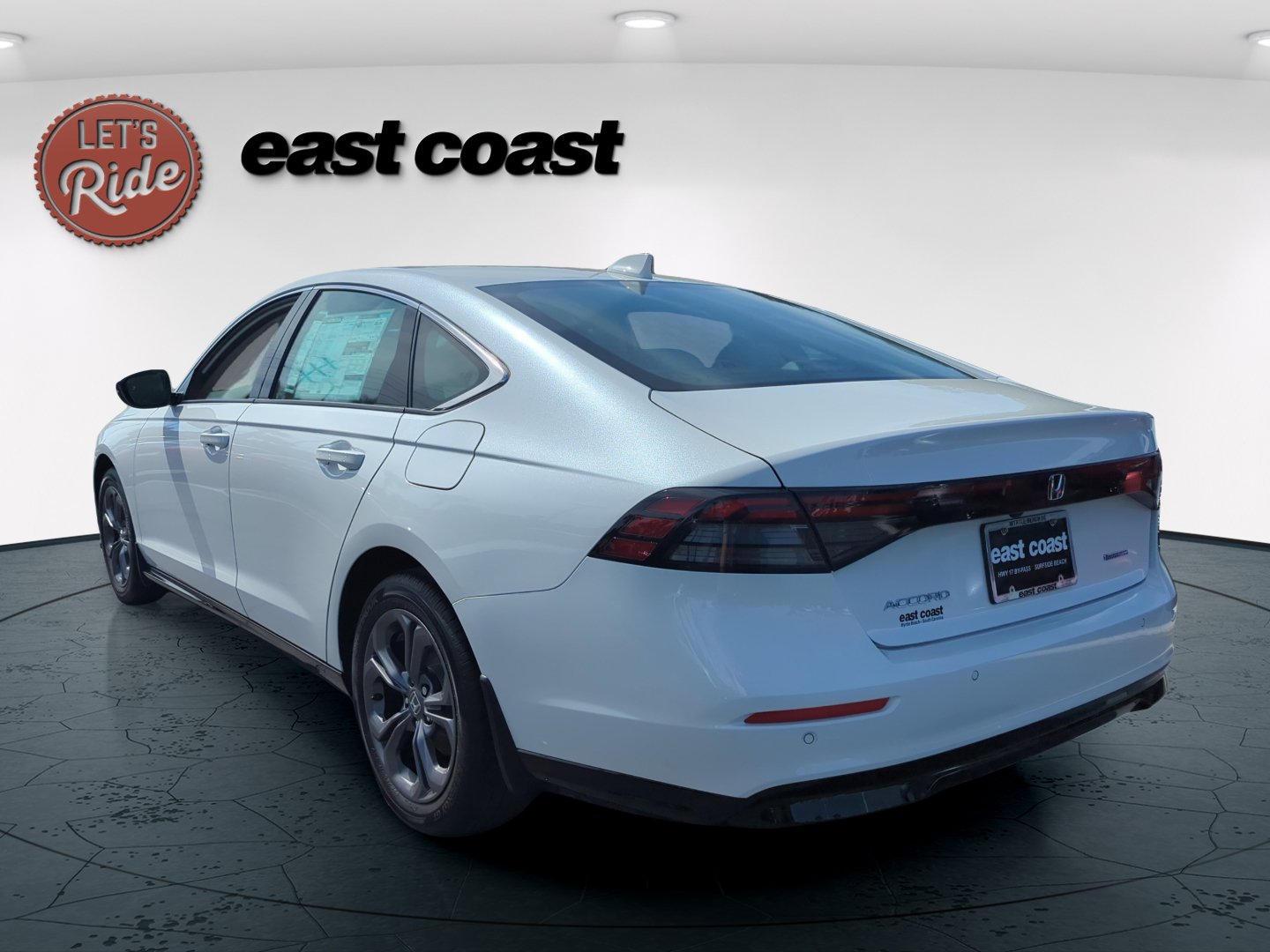 2026 Honda Accord Hybrid EX-L - Photo 9