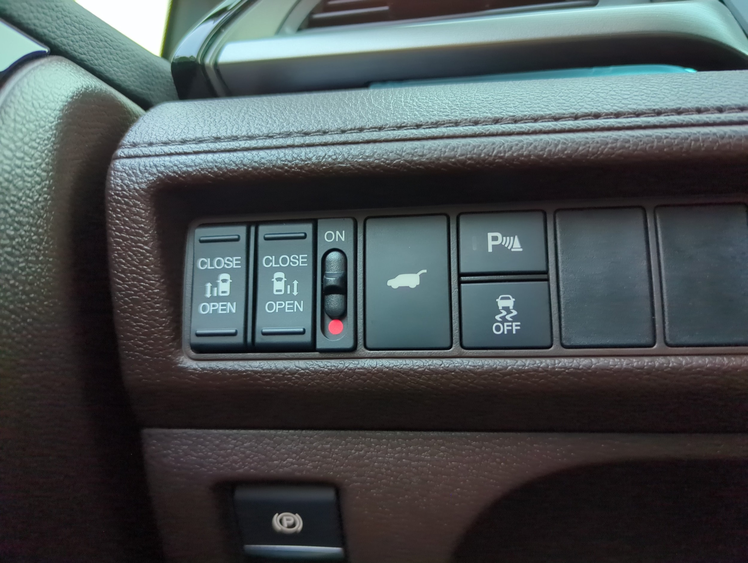2025 Honda Odyssey Touring - Photo 35