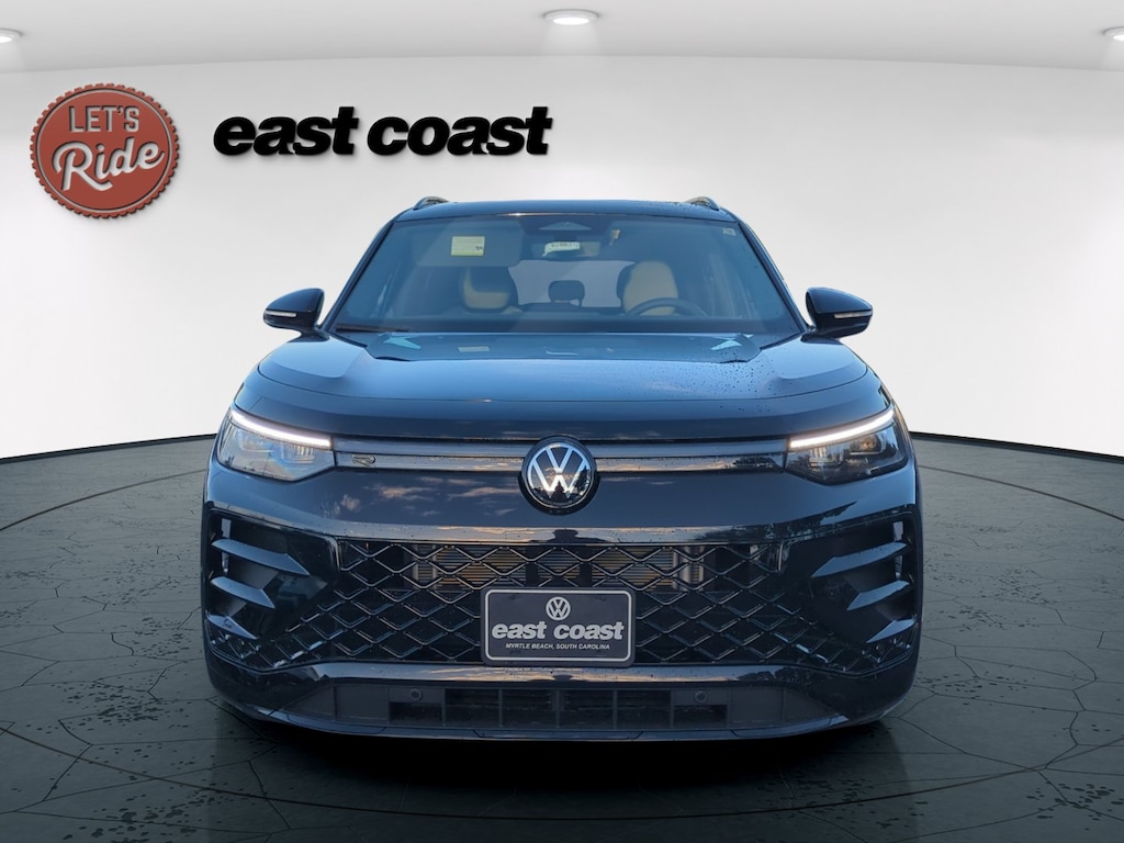 New 2026 Volkswagen Tiguan SE R-Line Black SUV