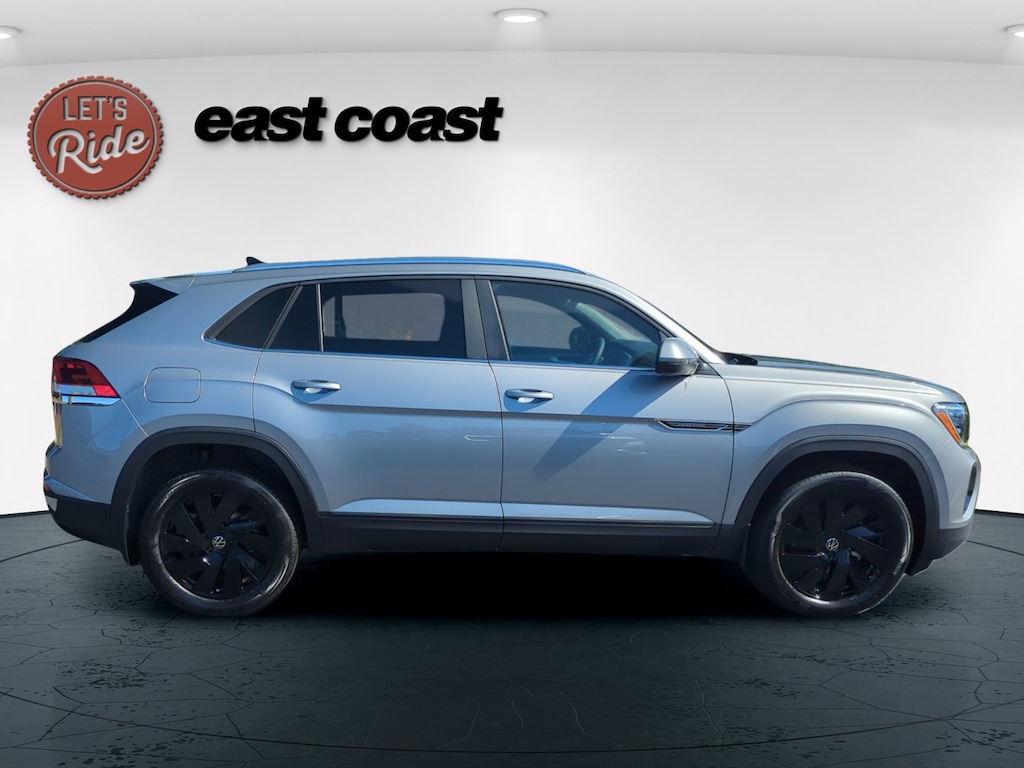 New 2026 Volkswagen Atlas Cross Sport SE w/Technology SUV