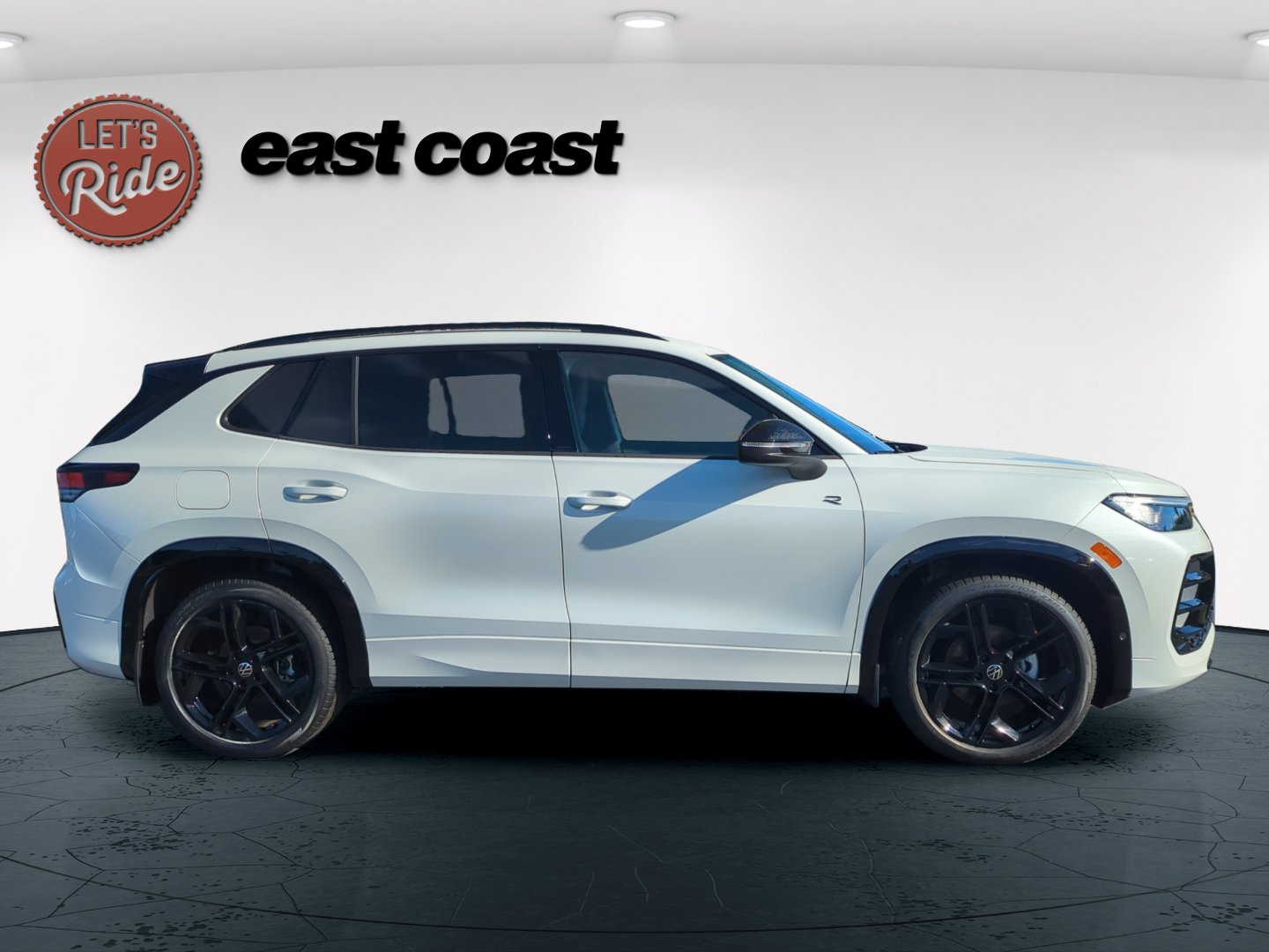 New 2026 Volkswagen Tiguan SE R-Line Black SUV