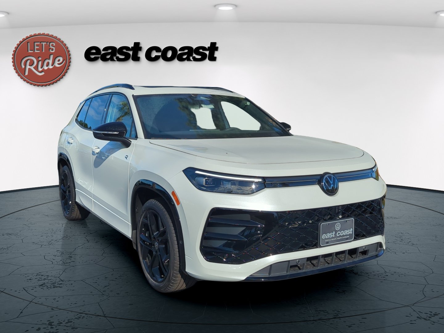 New 2026 Volkswagen Tiguan SE R-Line Black SUV
