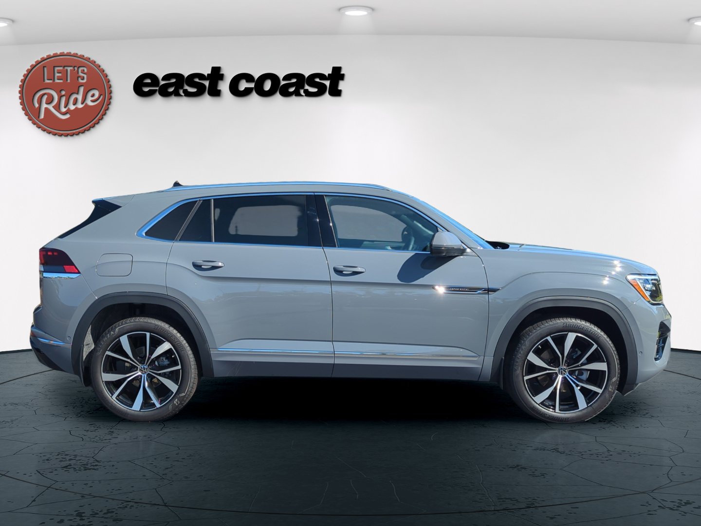 New 2026 Volkswagen Atlas Cross Sport SEL Premium R-Line SUV