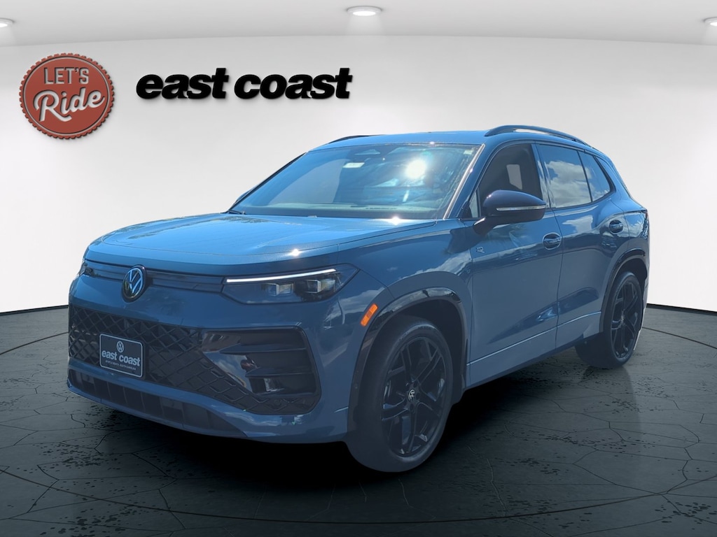 New 2026 Volkswagen Tiguan SE R-Line Black SUV