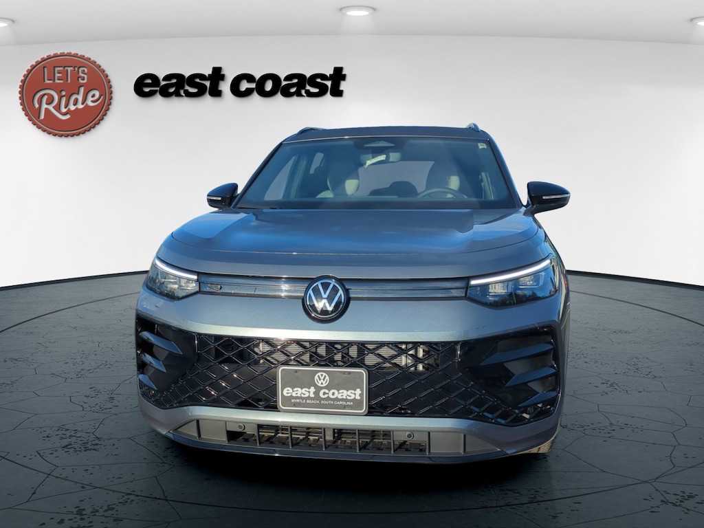 New 2026 Volkswagen Tiguan SE R-Line Black SUV