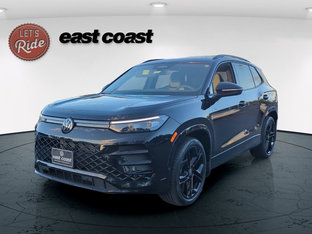 New 2026 Volkswagen Tiguan SE R-Line Black SUV