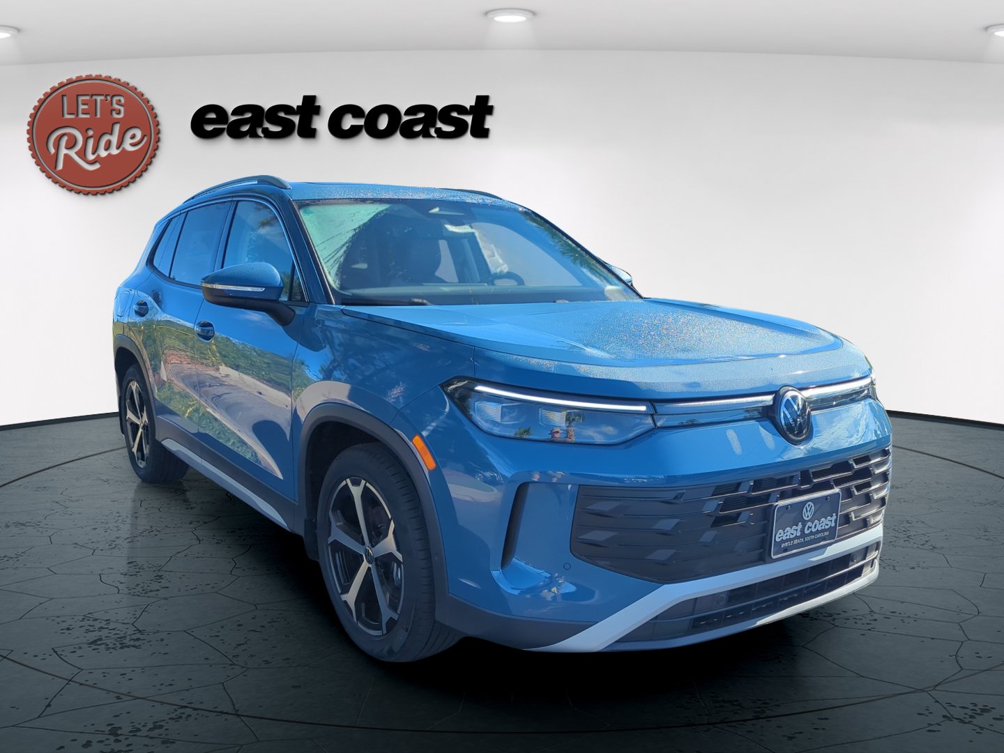 New 2026 Volkswagen Tiguan SE SUV