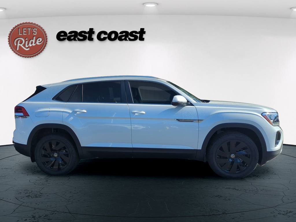 New 2026 Volkswagen Atlas Cross Sport 2.0T SE w/Technology 2.0T SE w/Technology FWD