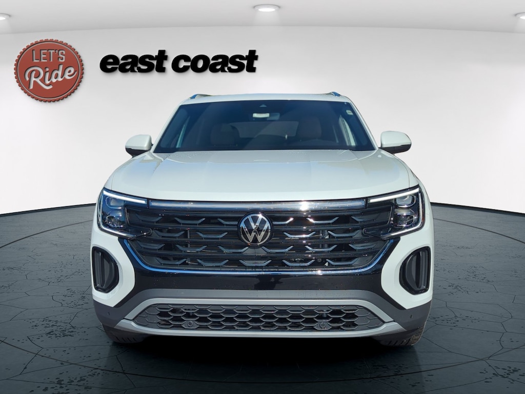 New 2026 Volkswagen Atlas Cross Sport 2.0T SE w/Technology 2.0T SE w/Technology FWD