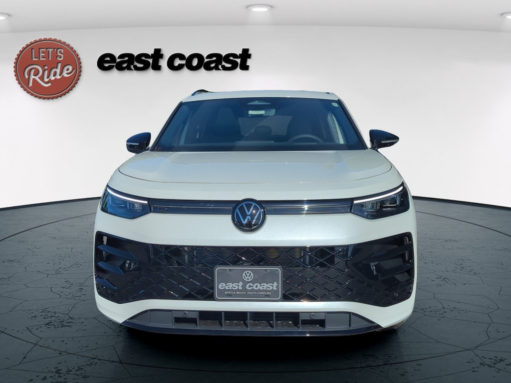 New 2026 Volkswagen Tiguan SE R-Line Black SUV