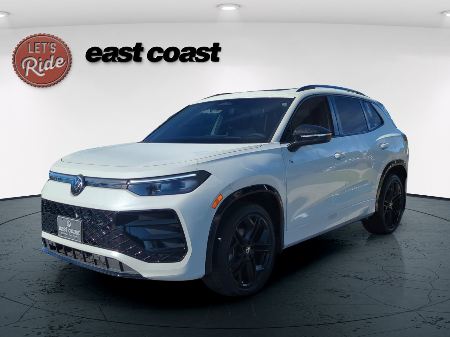 New 2026 Volkswagen Tiguan SE R-Line Black SUV
