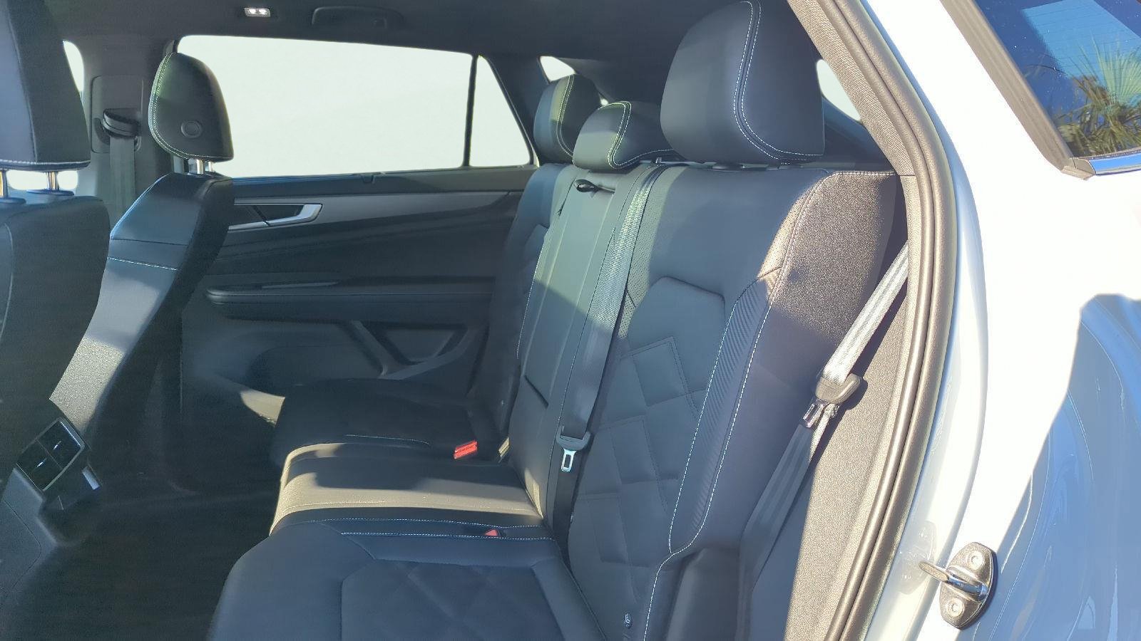 2026 Volkswagen Atlas Cross Sport SE w/Tech - Photo 16