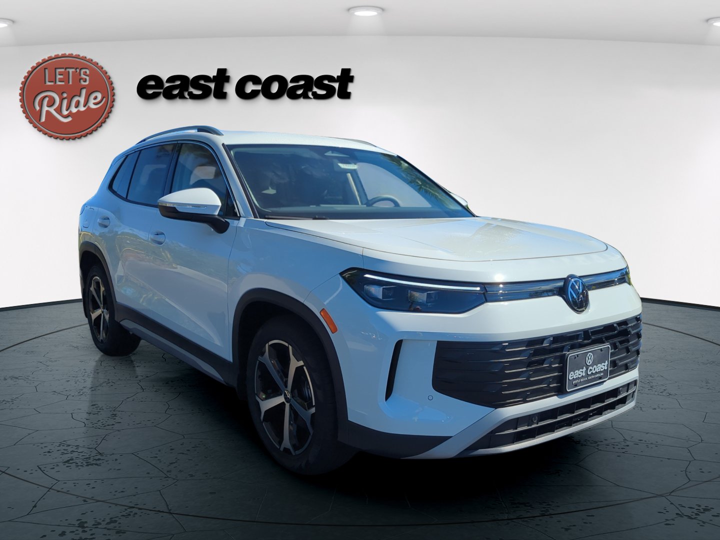 New 2026 Volkswagen Tiguan SE SUV