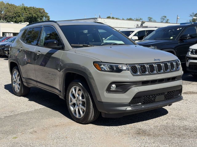 2023 Jeep Compass Latitude Lux