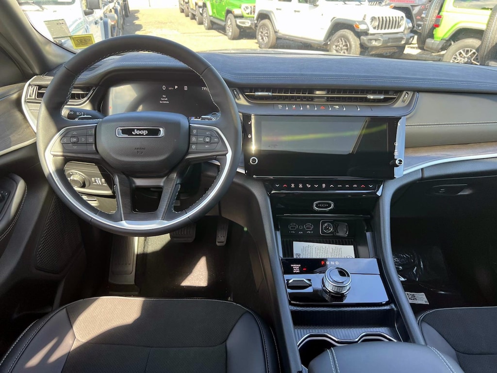 New 2027 Jeep Grand Cherokee L Laredo Altitude Sport Utility