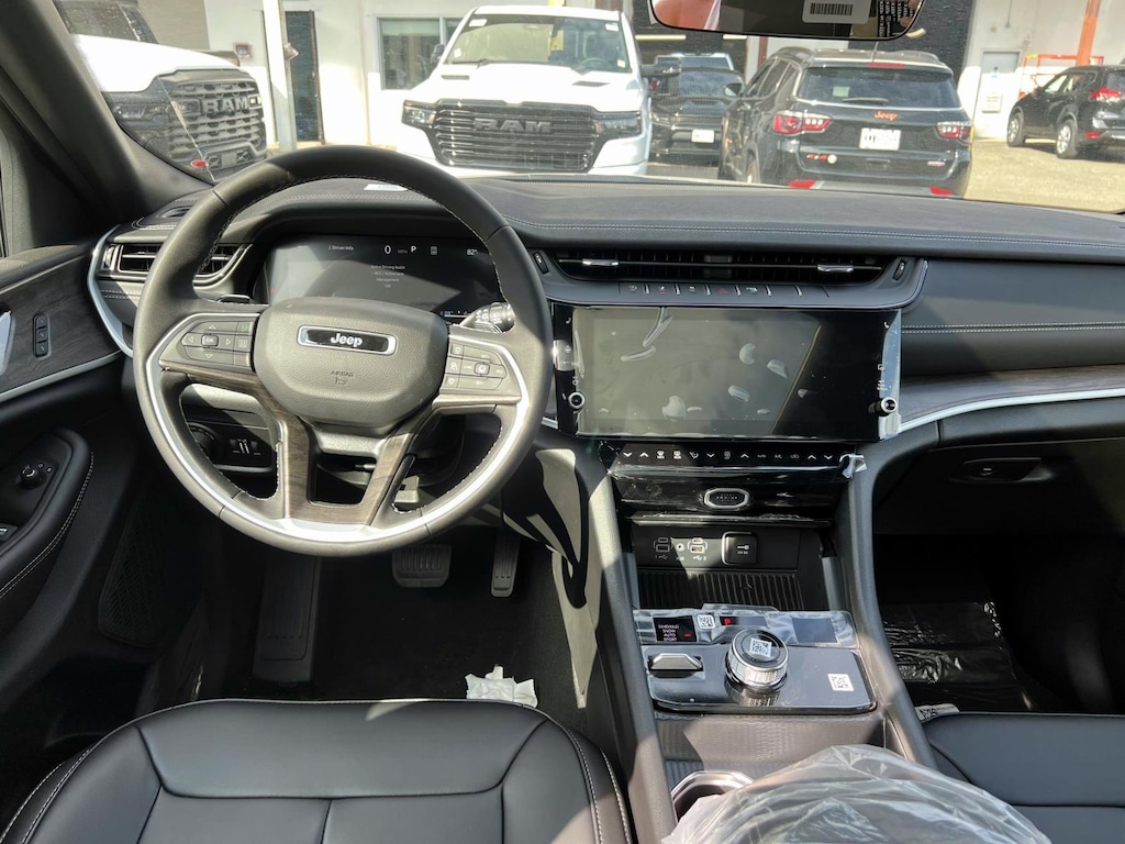 New 2027 Jeep Grand Cherokee L Limited Sport Utility