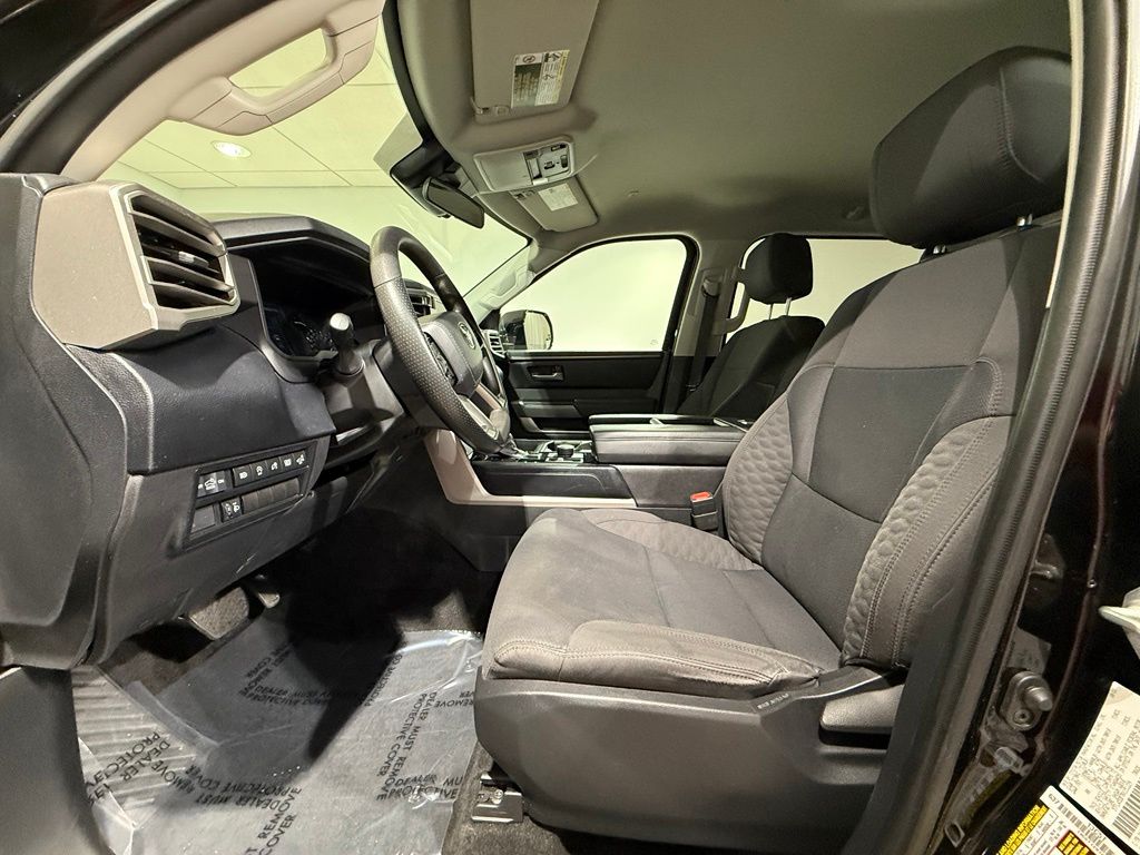 2024 Toyota Tundra SR5 - Photo 12