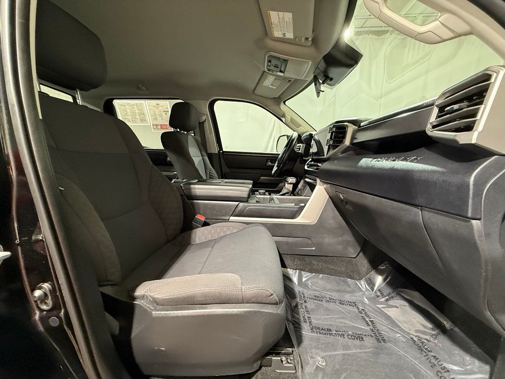 2024 Toyota Tundra SR5 - Photo 20