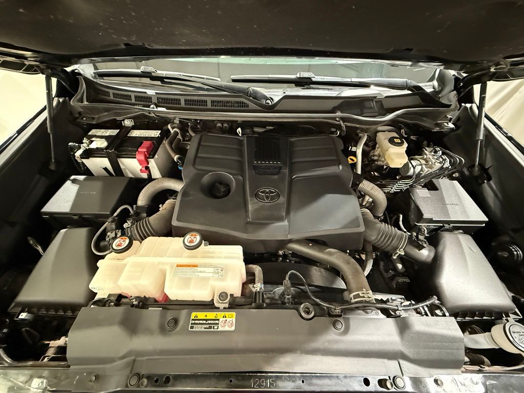 2024 Toyota Tundra SR5 - Photo 10