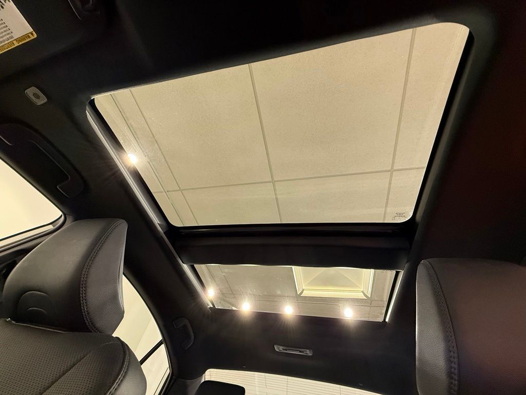 2026 Toyota Camry XSE - Photo 17
