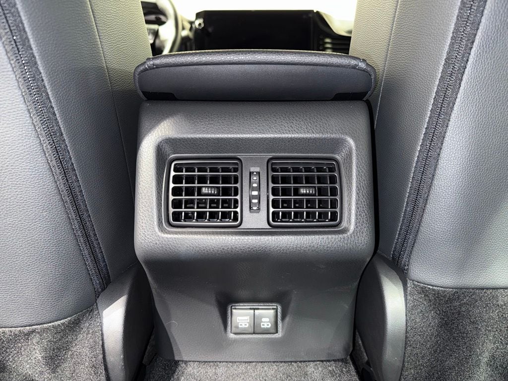 2026 Toyota Camry XSE - Photo 20