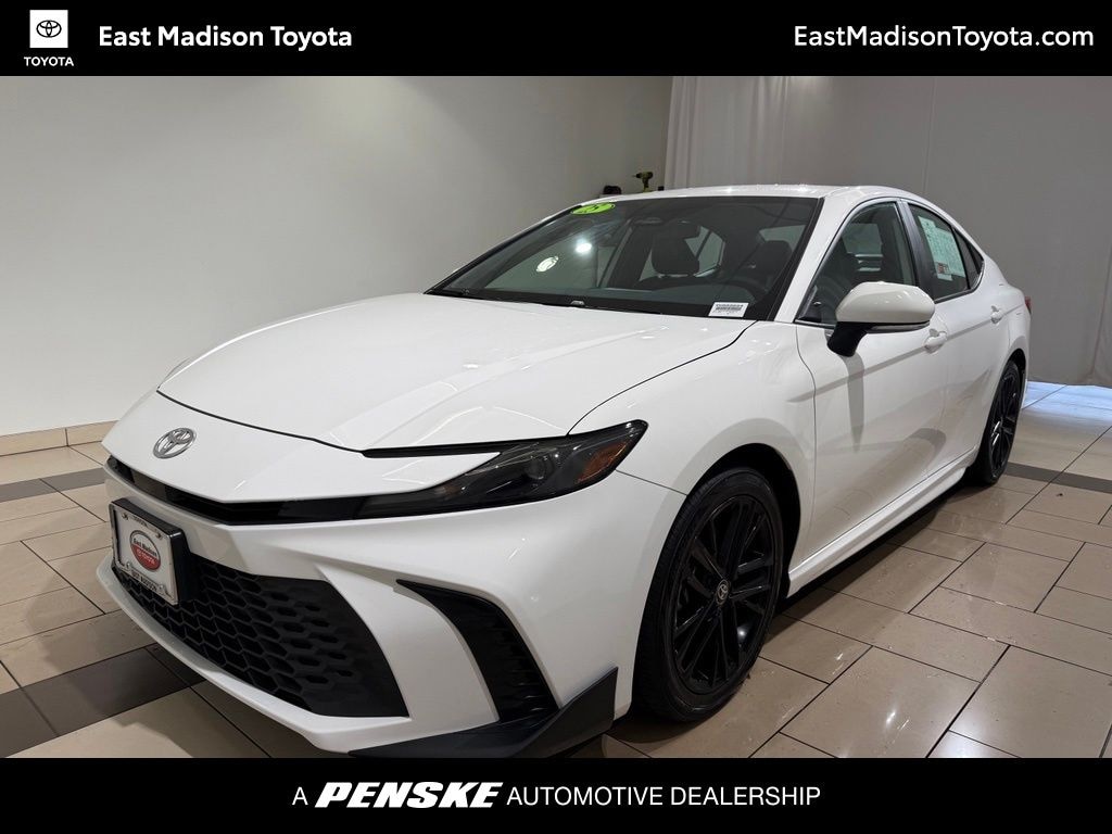 Used 2025 Toyota Camry SE Sedan